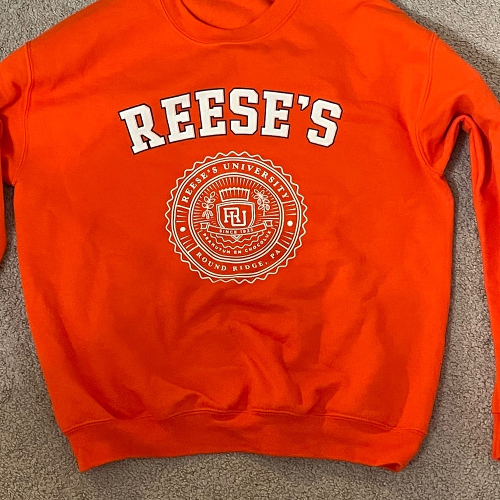 Reese’s chocolate crew neck (men’s medium)